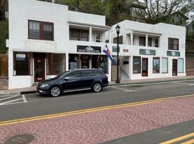 1107-1109 Manitou Ave