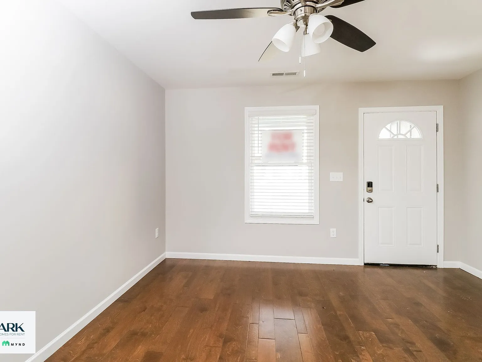 3 bed, 2.0 bath, 1586 sqft, $2,323 — Photo 3