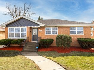 823 E 163rd St, South Holland, IL
