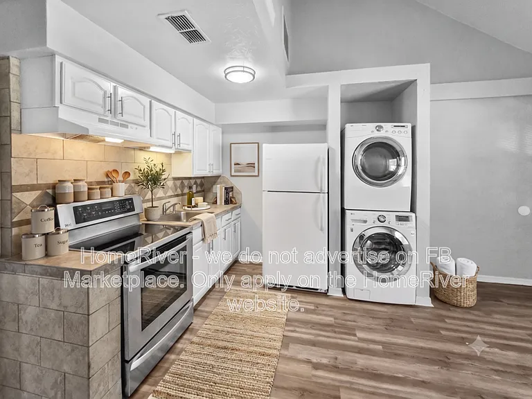 11563 SE 57th Ct — Photo 3