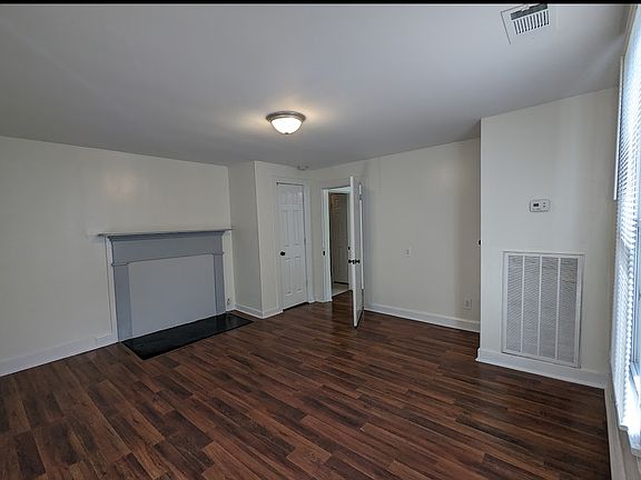 3rd image of 614 E Vine St #B