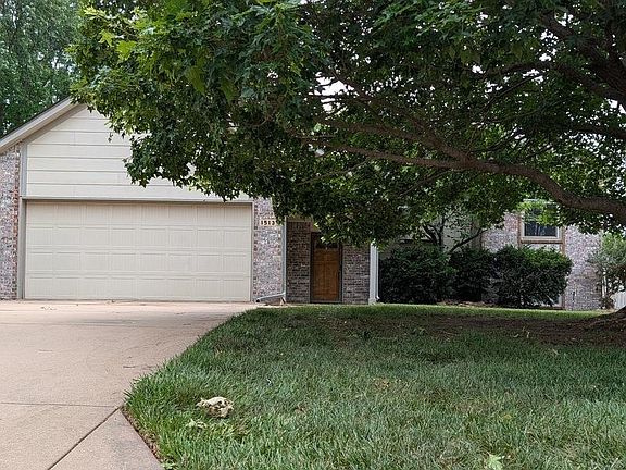 2nd image of 1513 E McClelland Dr