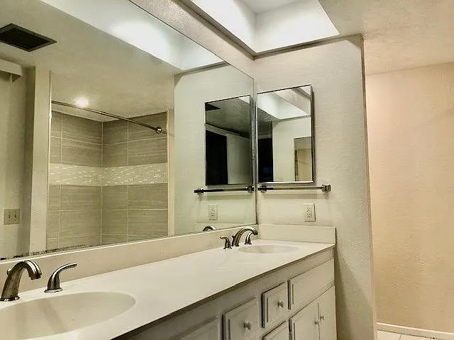 Master Bathroom with two sinks/large vanity