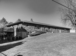 6205 Pennsylvania Ave, Dubuque, IA 52002