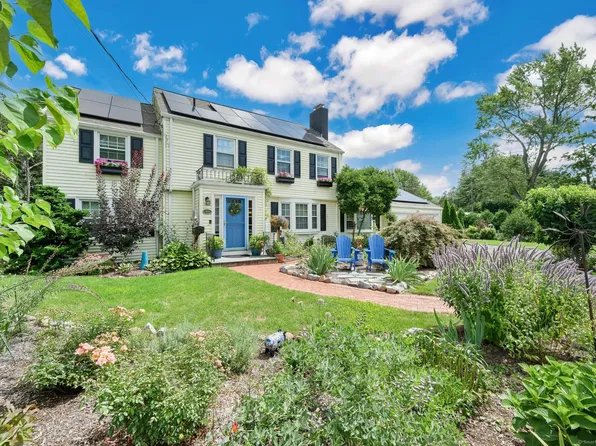 40 Sunset Terrace, West Hartford, CT 06107