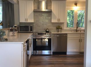 81 Commerce St #1, Clinton, CT 06413