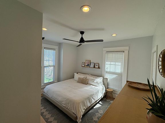 Master suite, king bed.