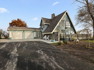 1275 N County Road 2580e, Newman, IL 61942