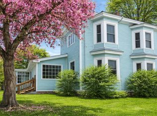128 Middle St, Farmington, ME 04938