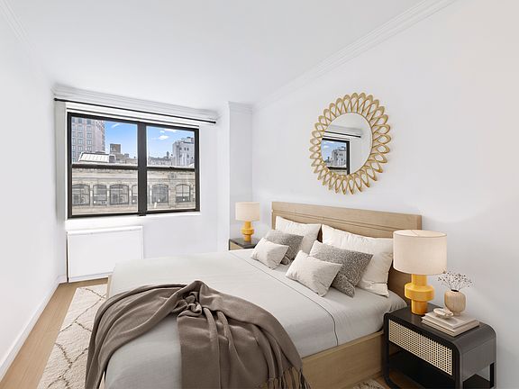 4th image of 7 E 14th St APT 916