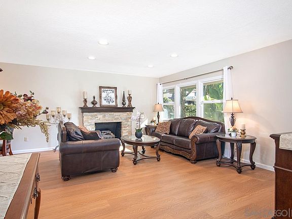 4th image of 7934 Blue Lake Dr