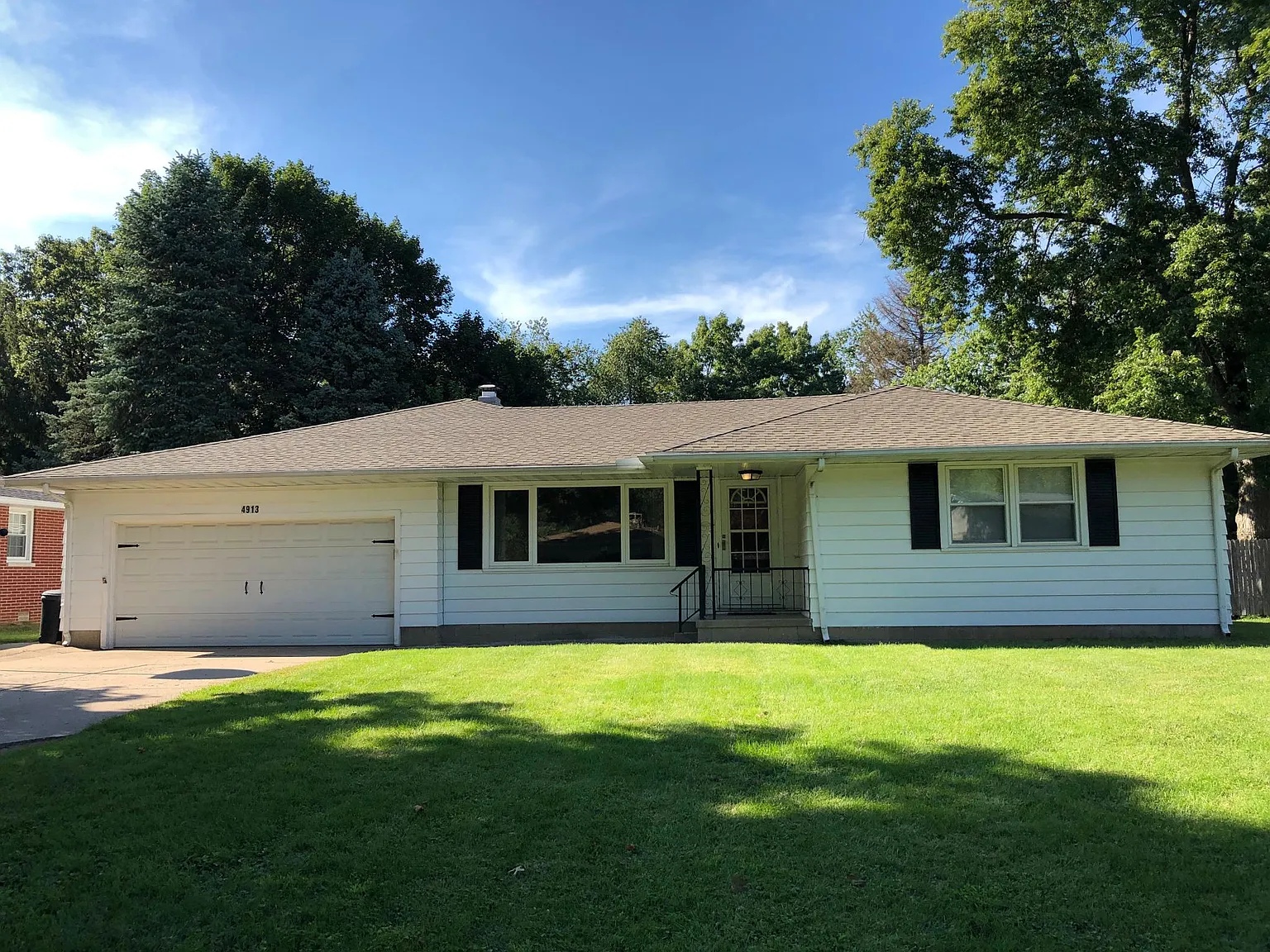 4913 W Linda Cu photo 1