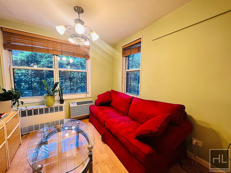 345 E 54th St #1J — Photo 1