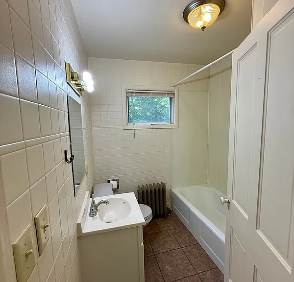238 Scott Ave — Photo 11