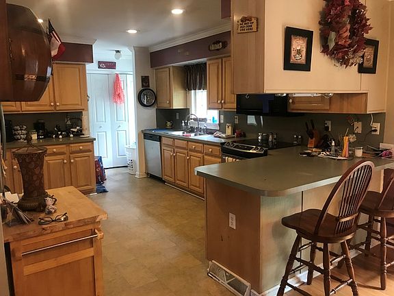 3rd image of 279 Gobbler Ln