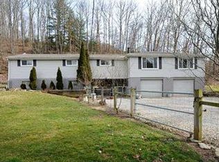 251 Potts Hollow Rd, Aliquippa, PA 15001