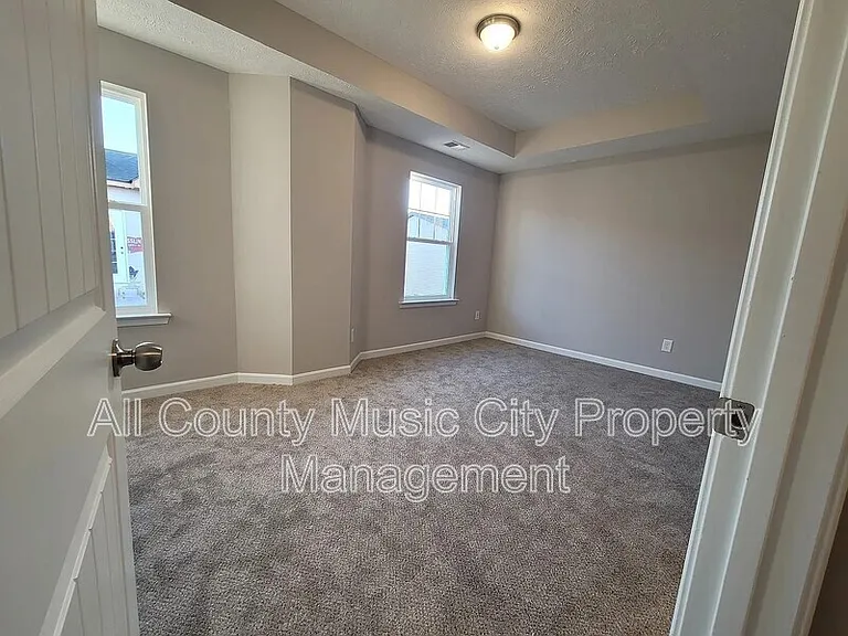 310 Negri Ct — Photo 31