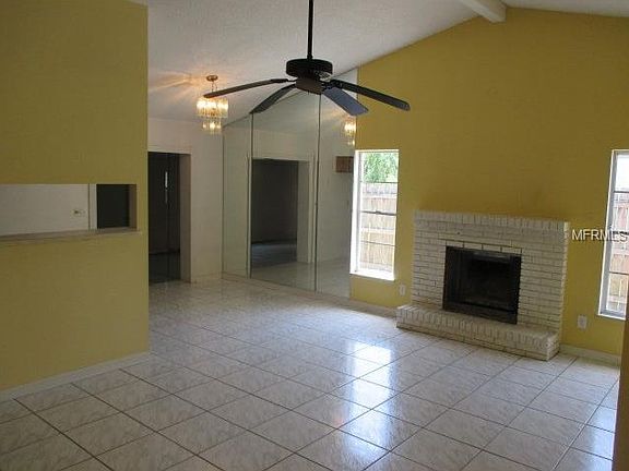2nd image of 11024 Airview Dr