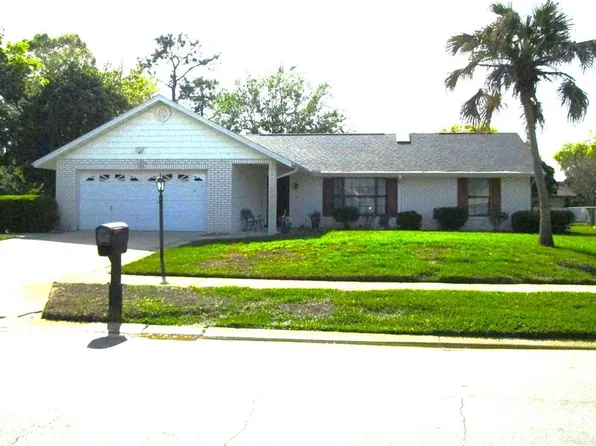 155 Village Ln, Daytona Beach, FL 32119