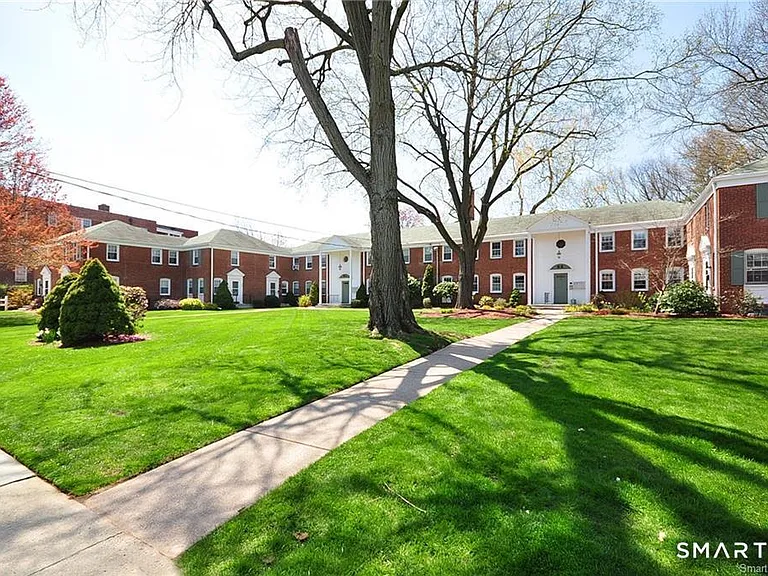 53 Robin Rd #B1 — Photo 16
