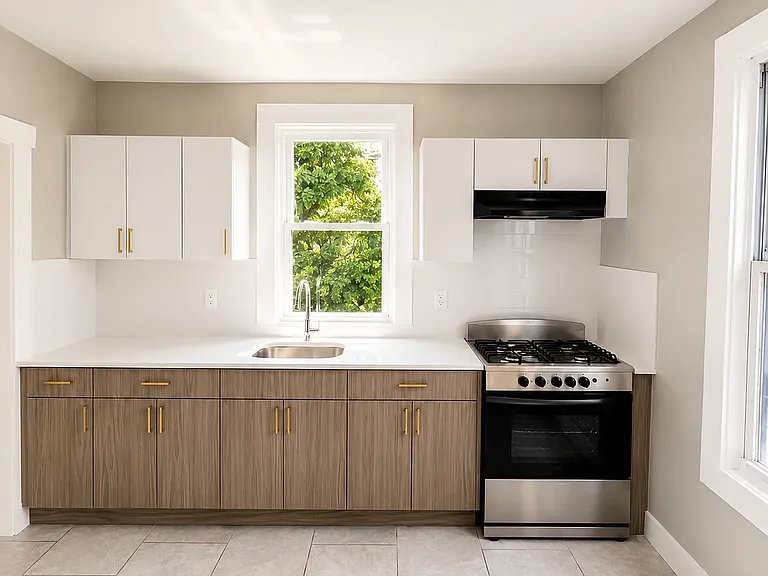 27-29 N Munn Ave #5C — Photo 1