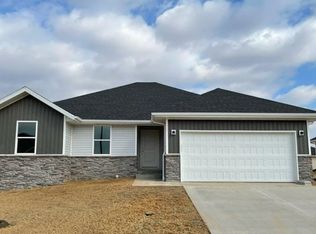 1449 E Broughton St, Republic, MO 65738