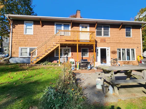 269 E Main St, Yarmouth, ME 04096