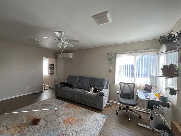 2nd image of 902 N Angeleno Ave