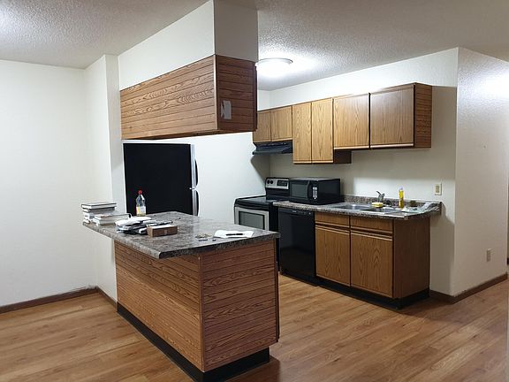 5th image of 525 13th St S APT 204