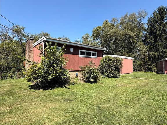 4th image of 555 Bradys Ridge Rd
