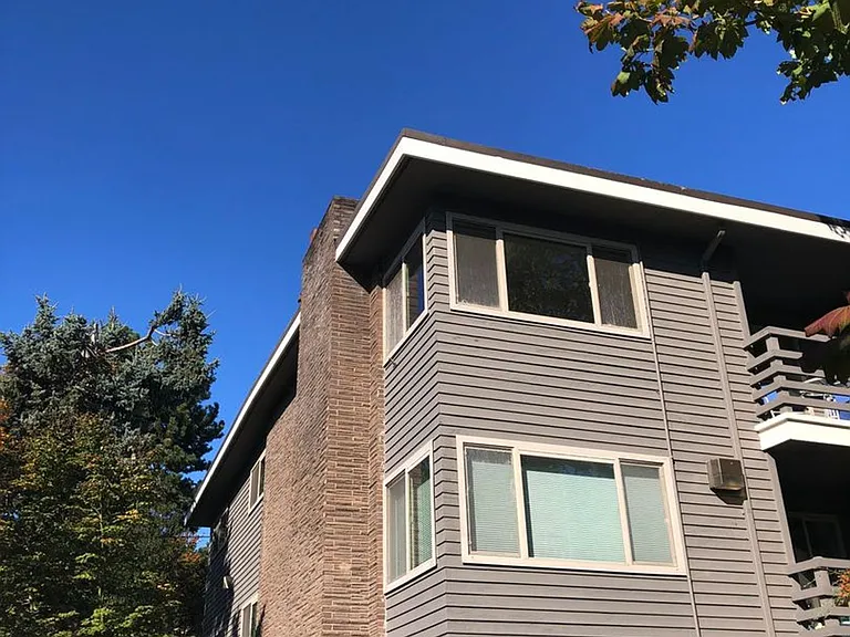 Lewison Place Apartments — Photo 1
