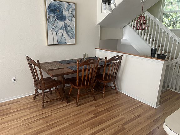 5th image of 60 Fenwick Hall Aly APT 1213