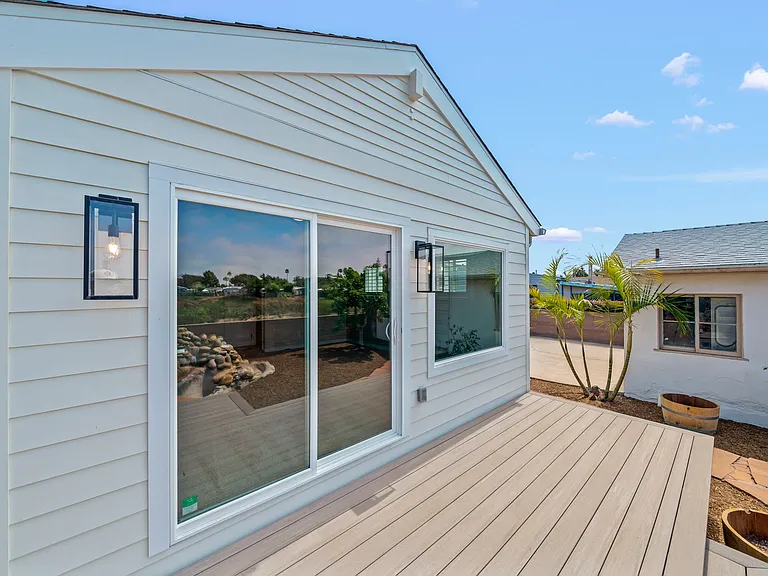 6364 Osler St — Photo 39