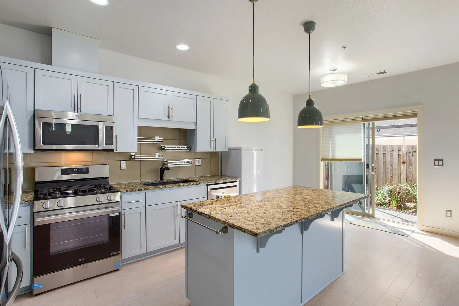 3 bed, 1768 sqft, $2,875 — Photo 4