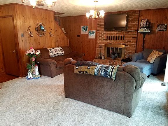 5th image of 849 Pine Tree Dr