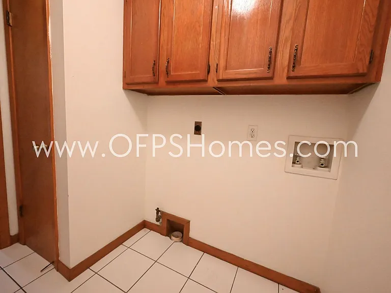 3934 Balsam Dr — Photo 33