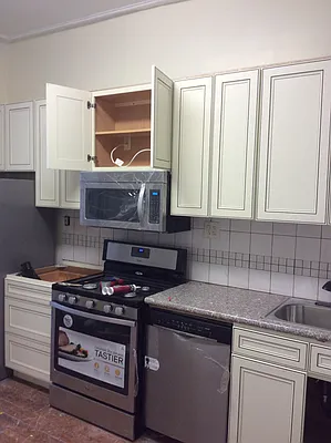 Rented by Peter Jacob, LREB | media 25