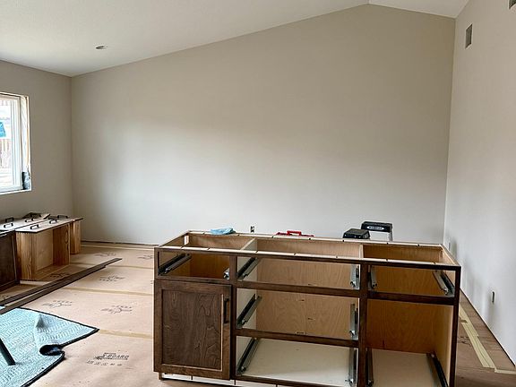 3rd image of 234 S Chestnut St