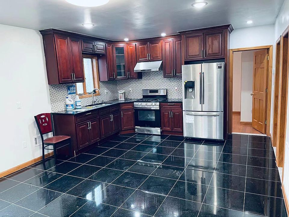 2nd image of 1-47-23 Smart St #1