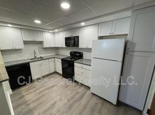 106 Broad St APT 32, Weymouth, MA 02188