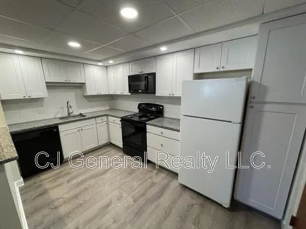 106 Broad St APT 32, Weymouth, MA 02188
