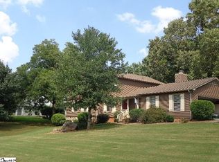 4 Honeybee Ln, Taylors, SC 29687