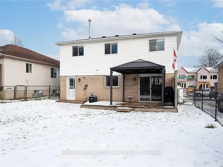 141 Athabaska Rd — Photo 12