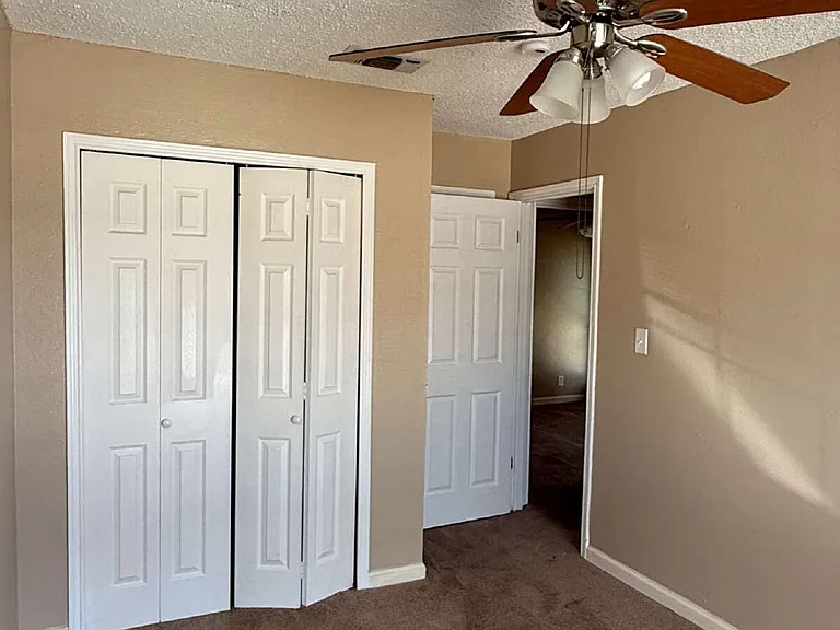 10571 Starcrest Dr — Photo 23