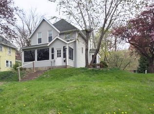 817 Marquette St, Davenport, IA 52802