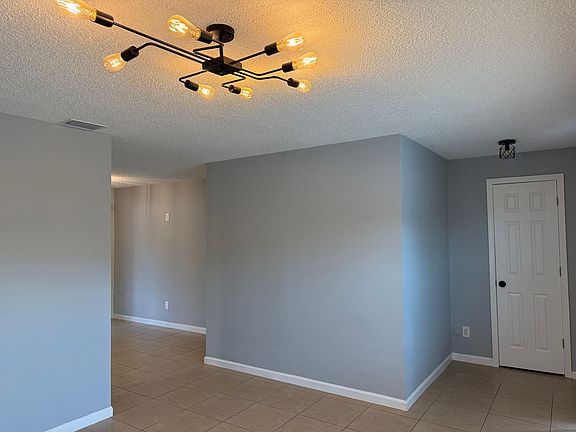 3rd image of 1180 Baton Dr