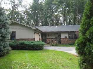101 Healy Dr, Williams Bay, WI 53191