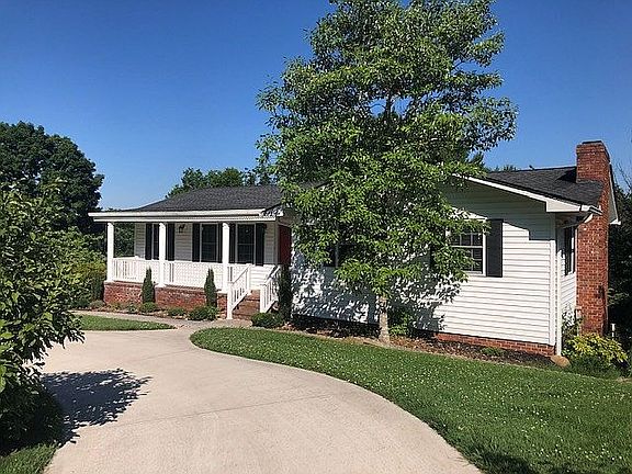 4th image of 1512 Walker Cir
