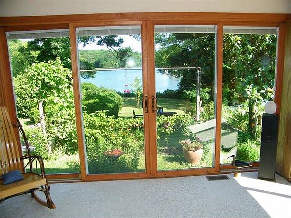 Living Rm View of Creek