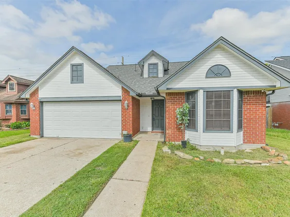 7315 Livery Ln, Cypress, TX 77433